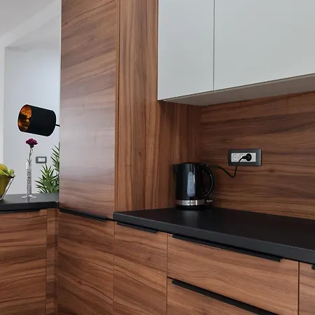 Mirakul Ii. Apartmán Vir