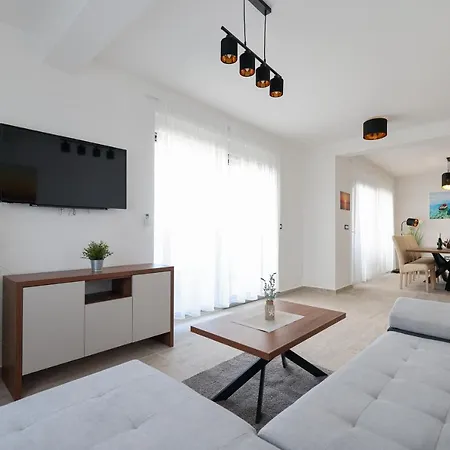 アパート Mirakul Ii.