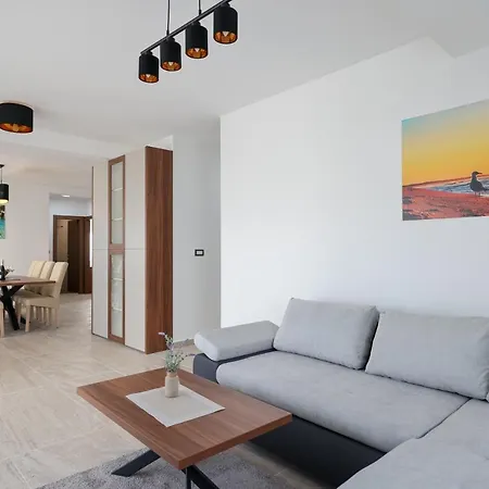 Mirakul Ii. Apartment Vir