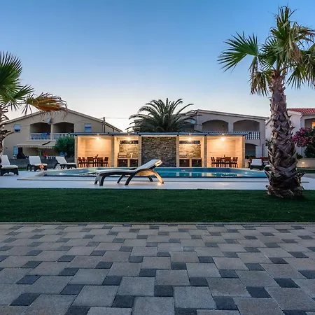 Mirakul Ii. Appartamento