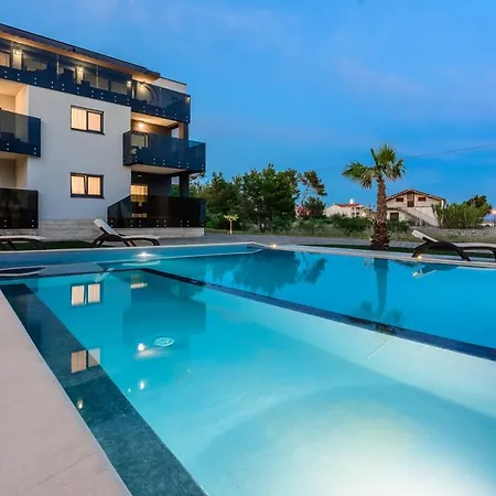 Mirakul Ii. Apartment *