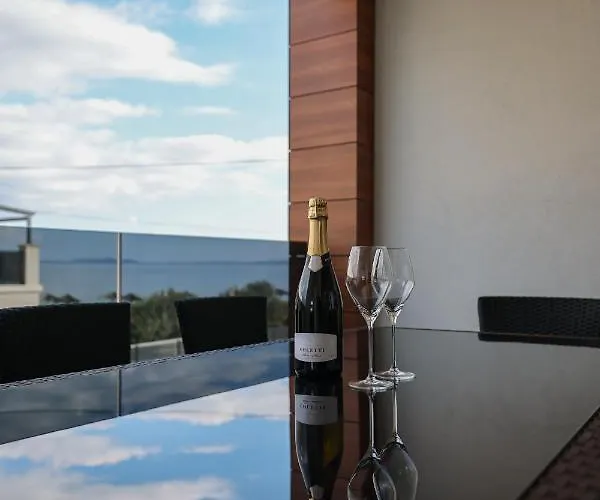 Mirakul Ii. Appartamento